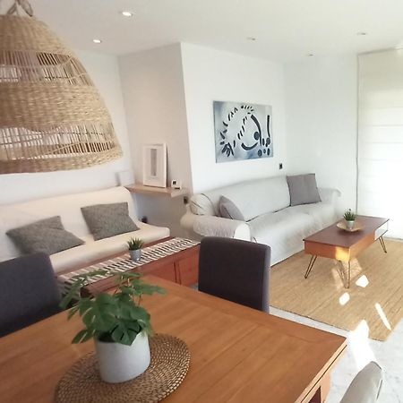 Bright Apartment Near The Beach And Barcelona By Train El El Masnou Exterior photo