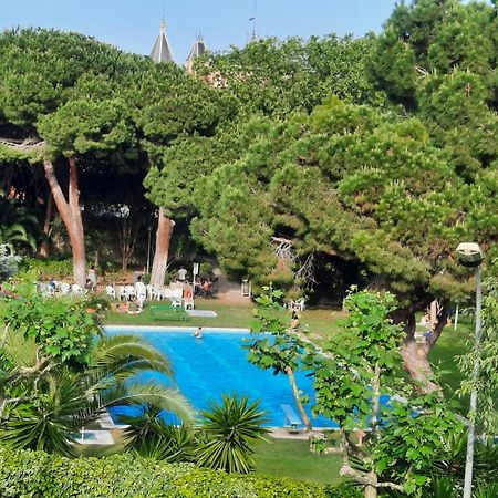 Bright Apartment Near The Beach And Barcelona By Train El El Masnou Exterior photo